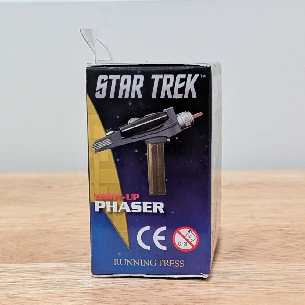 NWT Star Trek Mini Light Up Phaser and History Book from Running Press - Picture 4 of 6